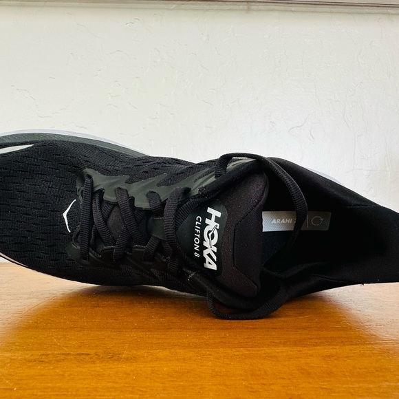 HOKA One Clifton 8 Women’s 9.5B Black White Mesh Shoes Sneakers Worn a Few Times - Picture 8 of 9